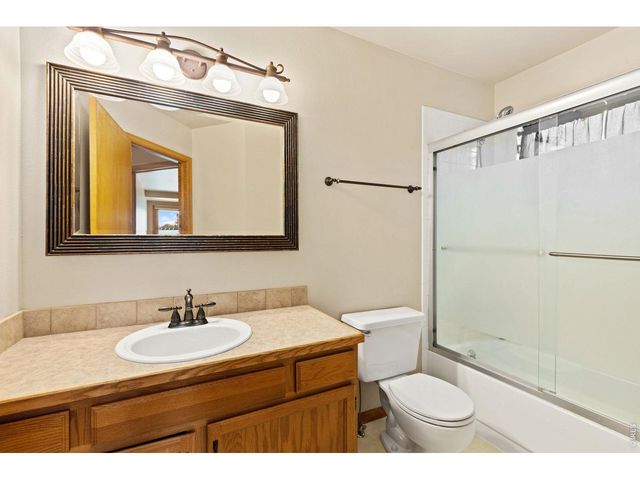 1543 40th Ave Ct, Greeley, CO 80634
