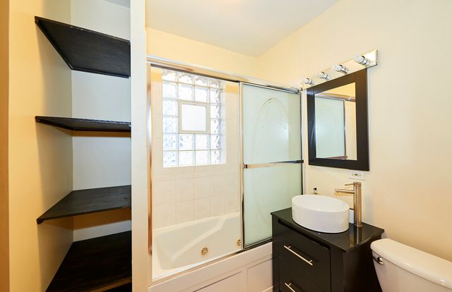 3222 W Warner Avenue 1, Chicago, IL 60618