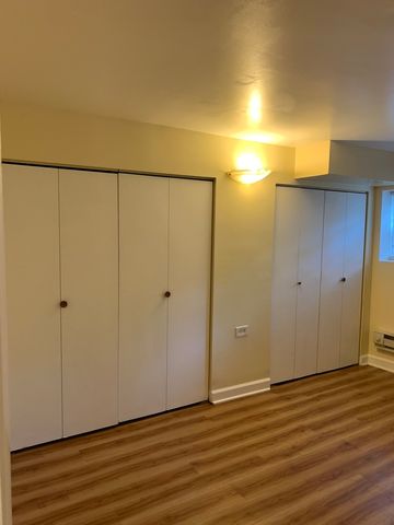 3222 W Warner Avenue 1, Chicago, IL 60618