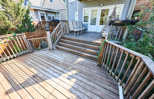 3222 W Warner Avenue 1, Chicago, IL 60618