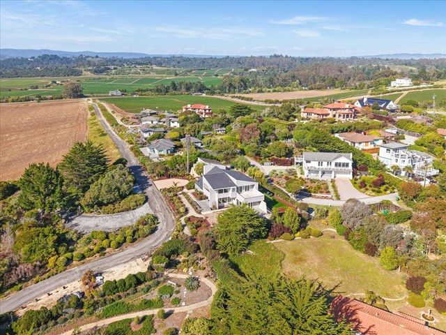 405 Heather Point Lane, Watsonville, CA 95076