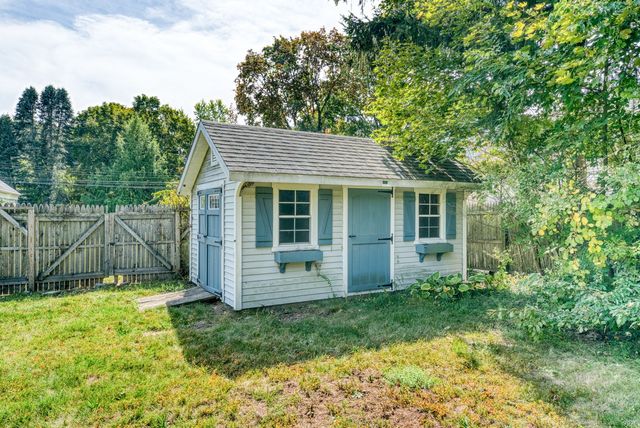131 Lake Street, Manchester, CT 06042