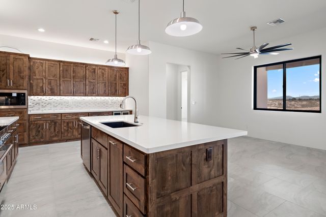 2430 LUPINE Lane, Wickenburg, AZ 85390