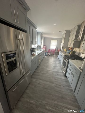 180 Pleasantview Avenue, Bridgeport, CT 06606