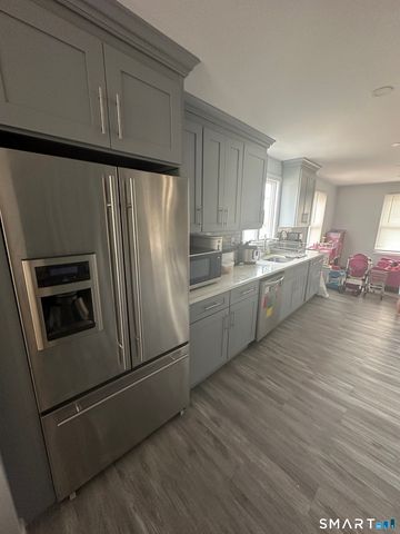 180 Pleasantview Avenue, Bridgeport, CT 06606