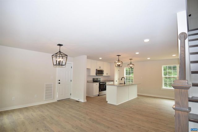 292 BANNISTER TOWN RD, Louisa, VA 23093