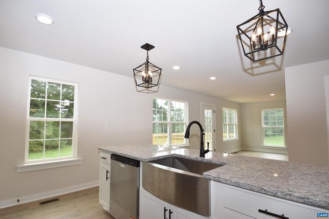 292 BANNISTER TOWN RD, Louisa, VA 23093