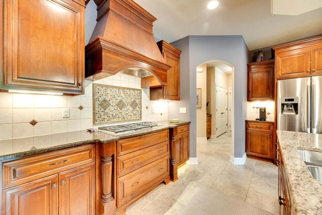 S63W34455 Piper ROAD, North Prairie, WI 53153