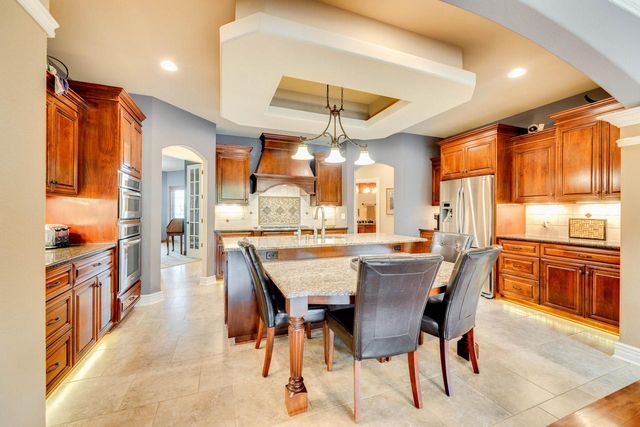 S63W34455 Piper ROAD, North Prairie, WI 53153