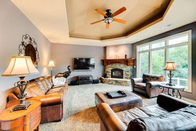 S63W34455 Piper ROAD, North Prairie, WI 53153