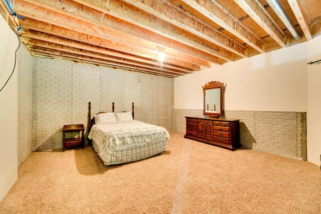 S63W34455 Piper ROAD, North Prairie, WI 53153
