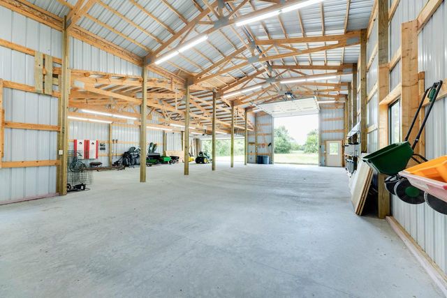 S63W34455 Piper ROAD, North Prairie, WI 53153