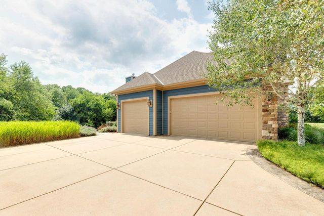 S63W34455 Piper ROAD, North Prairie, WI 53153