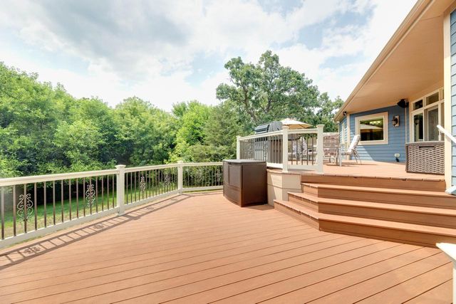 S63W34455 Piper ROAD, North Prairie, WI 53153
