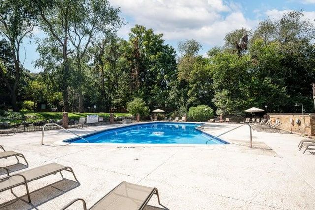 221 Paisley Court, Kalamazoo Twp, MI 49006