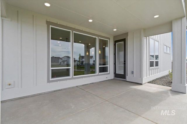 6883 W Mattawa Dr, Meridian, ID 83646