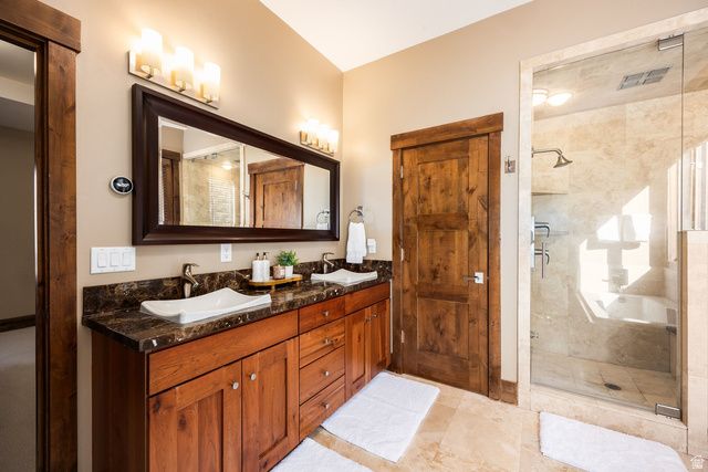 652 ROSSIE HILL DR, Park City, UT 84060