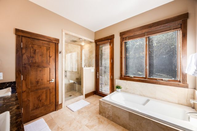 652 ROSSIE HILL DR, Park City, UT 84060