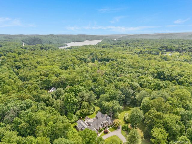1332 Baldwin Road, Yorktown Heights, NY 10598