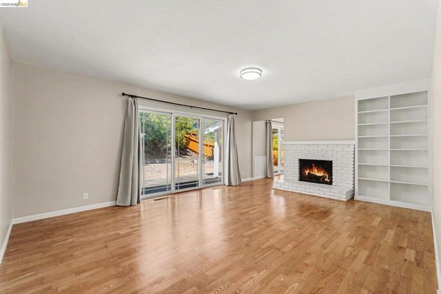 649 Moraga Way, Orinda, CA 94563
