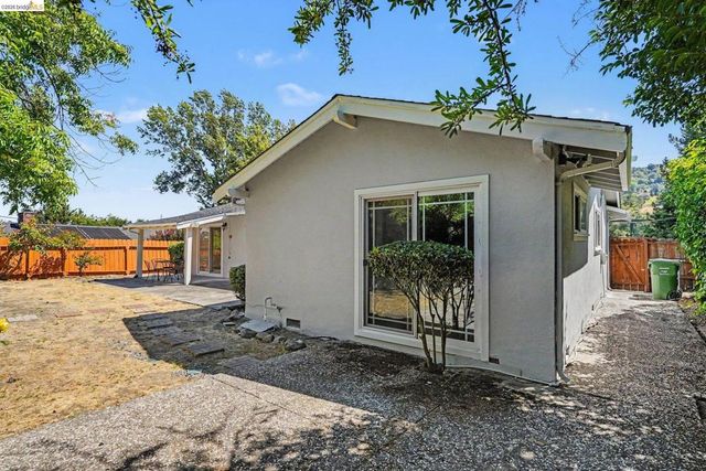 649 Moraga Way, Orinda, CA 94563