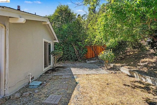 649 Moraga Way, Orinda, CA 94563