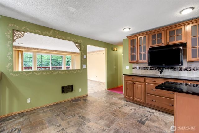 15111 NE 365th Street, La Center, WA 98629