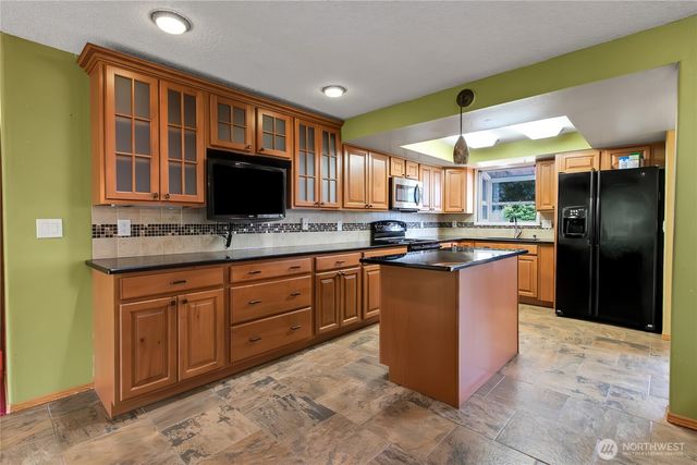 15111 NE 365th Street, La Center, WA 98629