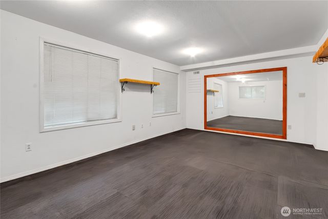 15111 NE 365th Street, La Center, WA 98629