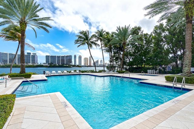 3175 NE 184th St 3104, Aventura, FL 33160