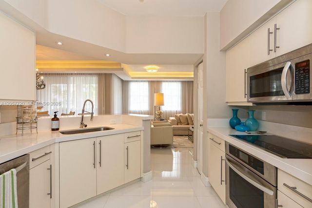 3175 NE 184th St 3104, Aventura, FL 33160