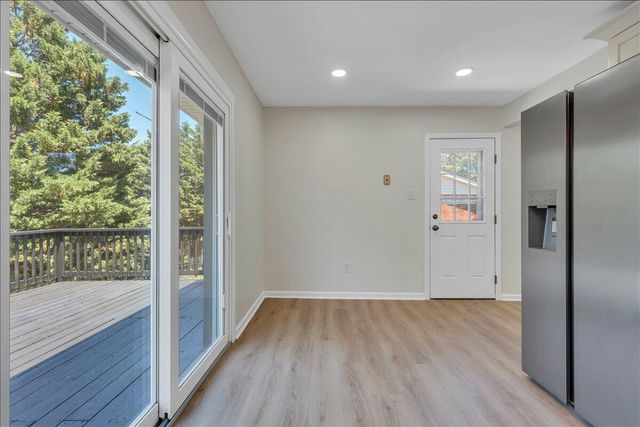 1072 Maywood DR, Vinton, VA 24179