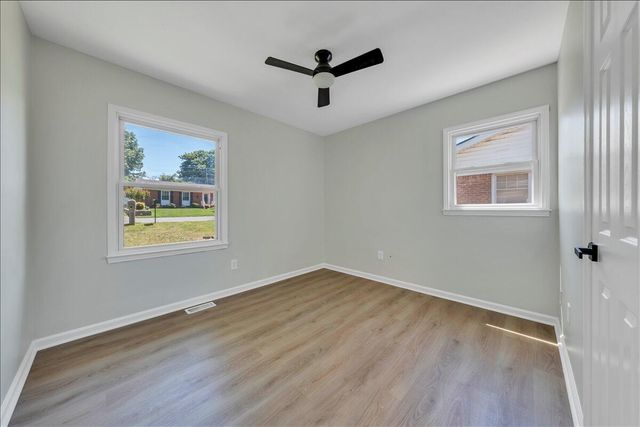 1072 Maywood DR, Vinton, VA 24179