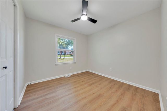 1072 Maywood DR, Vinton, VA 24179