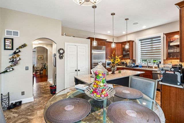 4003 W 92nd Place, Merrillville, IN 46410