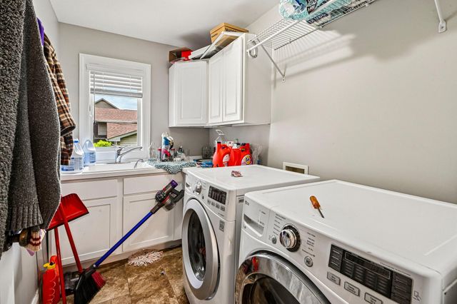 4003 W 92nd Place, Merrillville, IN 46410