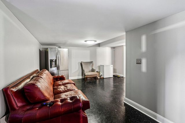 4003 W 92nd Place, Merrillville, IN 46410