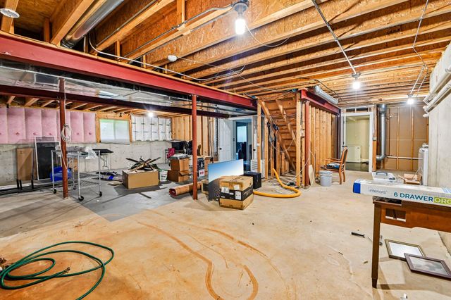 4003 W 92nd Place, Merrillville, IN 46410