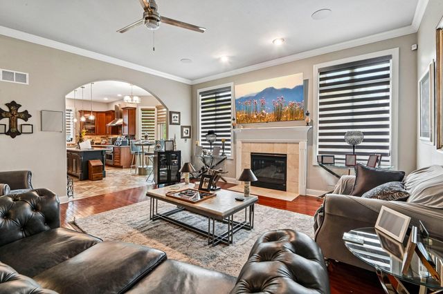4003 W 92nd Place, Merrillville, IN 46410