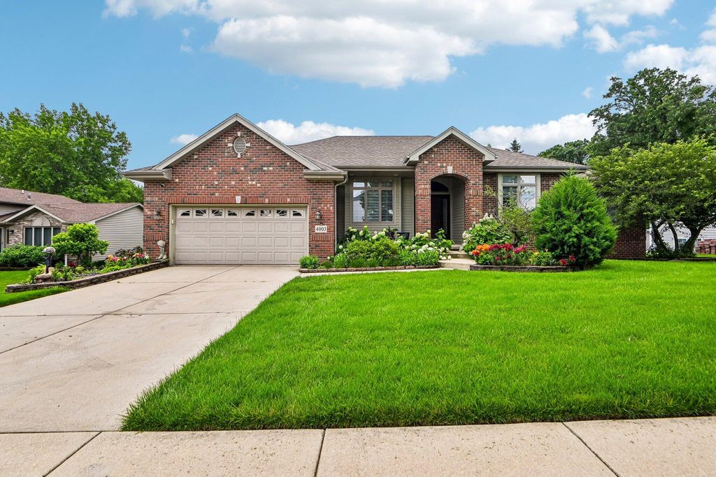 4003 W 92nd Place, Merrillville, IN 46410