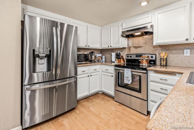 906 Sendero Ave, Escondido, CA 92026