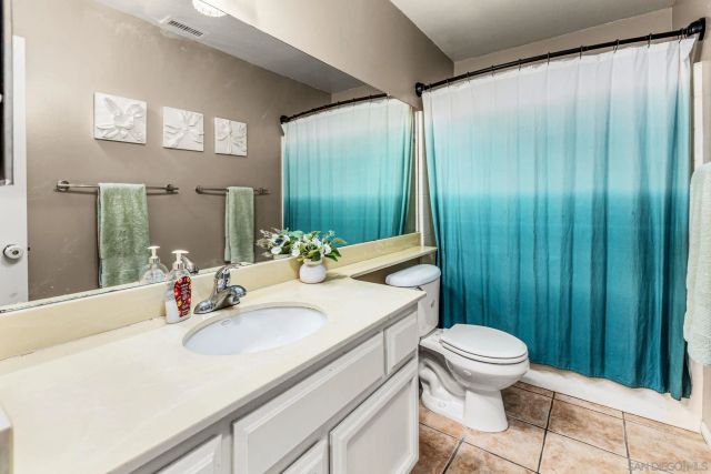 906 Sendero Ave, Escondido, CA 92026