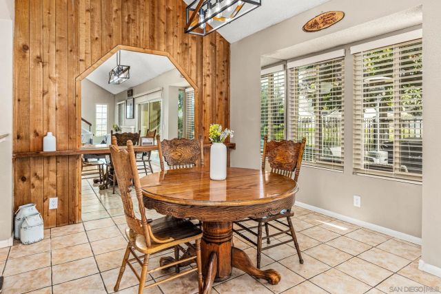 906 Sendero Ave, Escondido, CA 92026