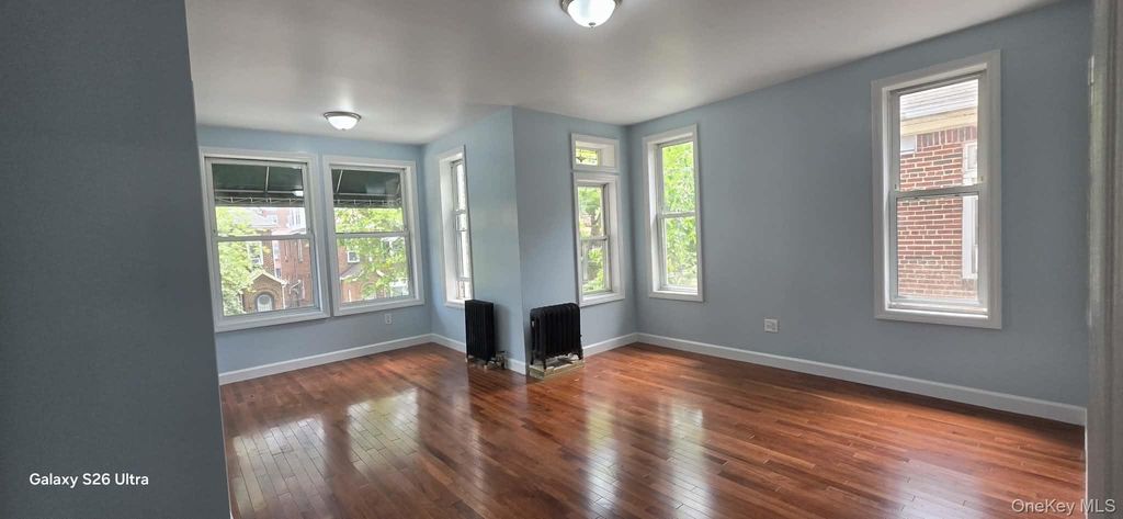 33-30 89th Street 2, Jackson Heights, NY 11372