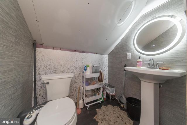 203 CRESTMONT TER, Collingswood, NJ 08108