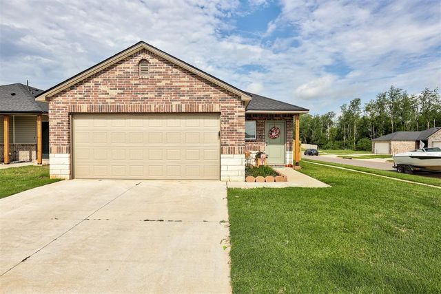 3501 Pete Street, Mustang, OK 73064
