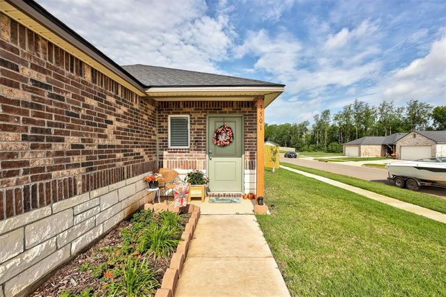 3501 Pete Street, Mustang, OK 73064