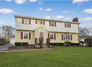 675 N West Road, Lombard, IL 60148