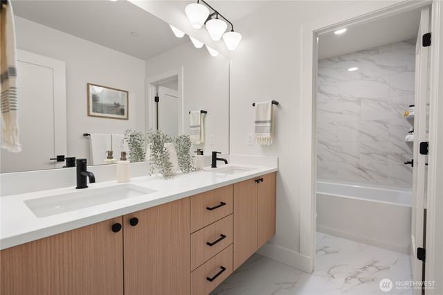9909 Unit B NE 200th, Bothell, WA 98011