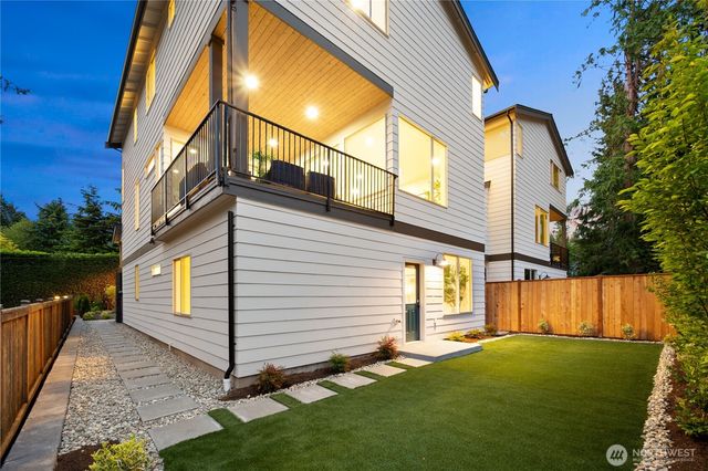 9909 Unit B NE 200th, Bothell, WA 98011